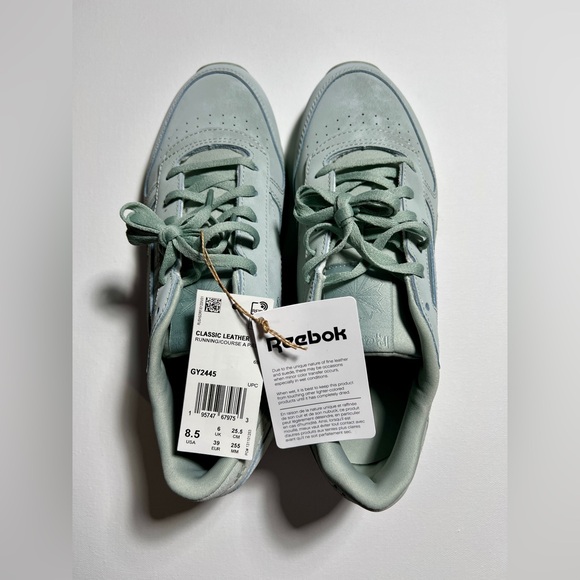 Reebok Shoes - Reebok Classic leather lifestyle sneakers in sea spray green US women’s 8.5 NWT